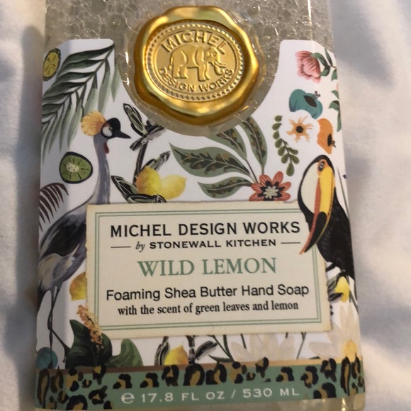 ❤️⭐️ Michael Design Works Wild Lemon 🍋 foaming shea butter hand wash 17.8 oz - Picture 2 of 2